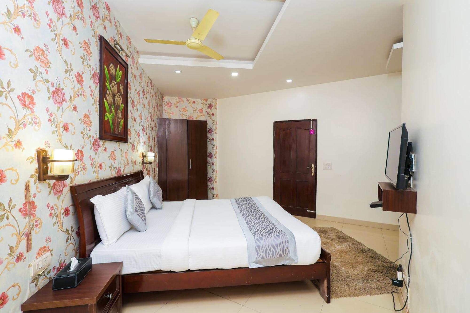 Nikko Blue - Boutique Hotel Gurgaon Exterior foto
